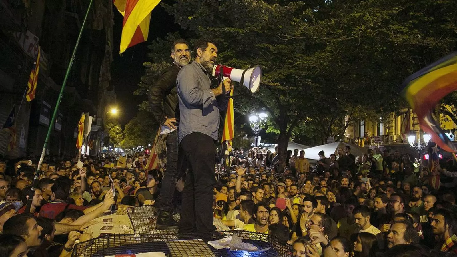 Jordi Cuixart i Jordi Sànchez en la manifestació del 20 de setembre del 2017