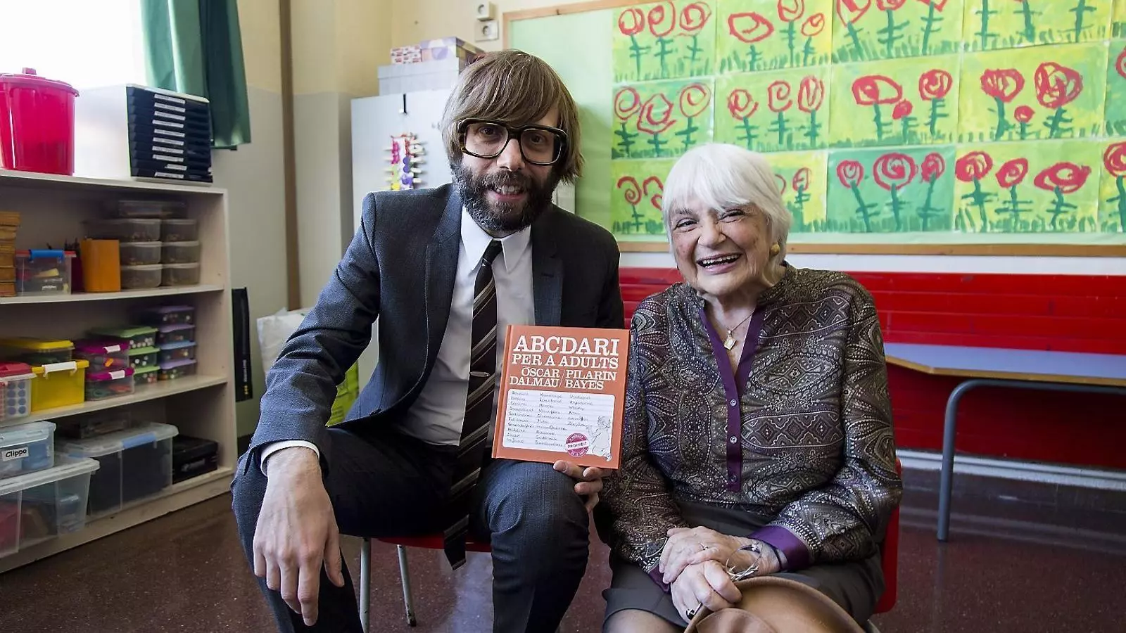 Pilarín Bayés i Òscar Dalmau van presentar l’Abcdari a l’Escola IPSI de Barcelona.