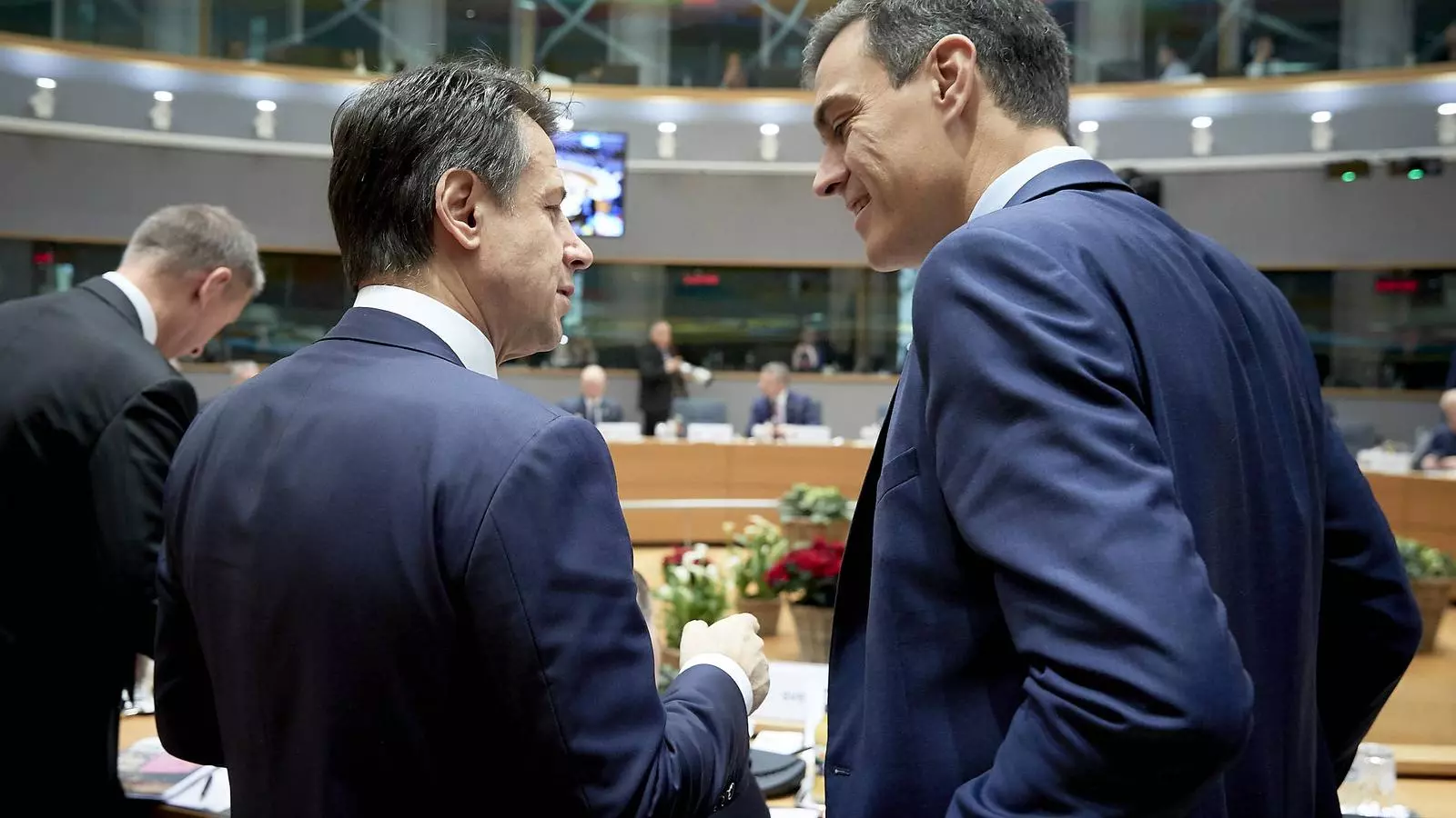 El primer ministre italià, Giuseppe Conte, amb el president espanyol, Pedro Sánchez.