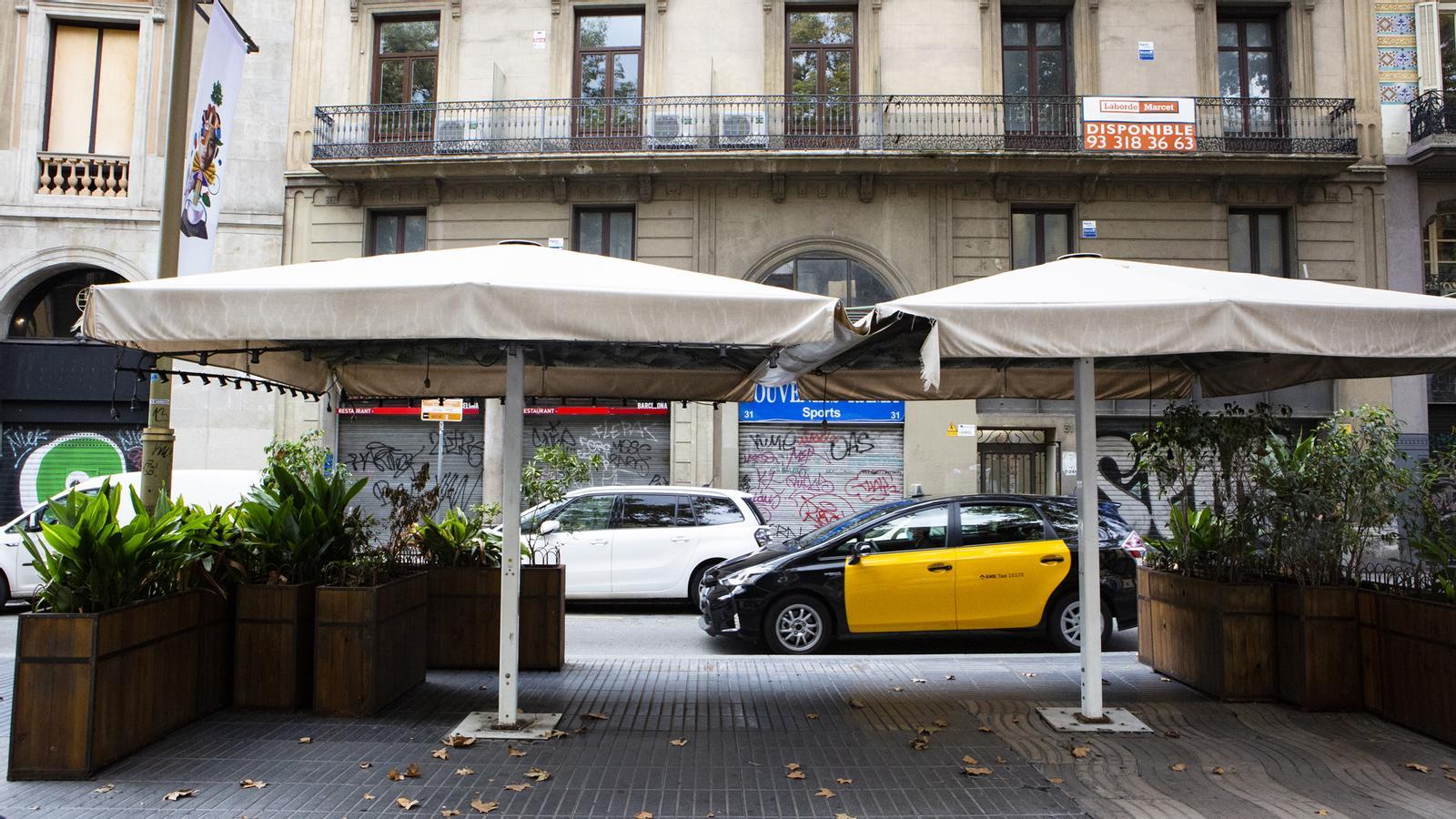 Bars i restaurants tancats, esperant la confirmació de la justícia. 27 gossos i 9 gats han sigut inscrits amb el nom de Covid: les claus del dia, amb Antoni Bassas (16/10/2020)