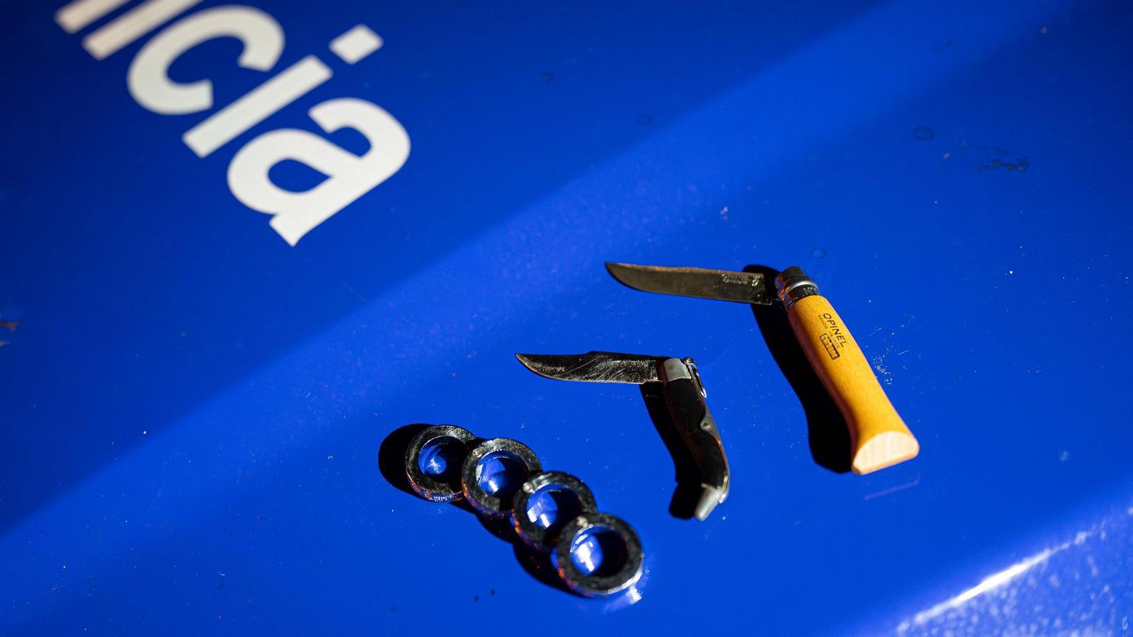 White weapons seized in a police operation